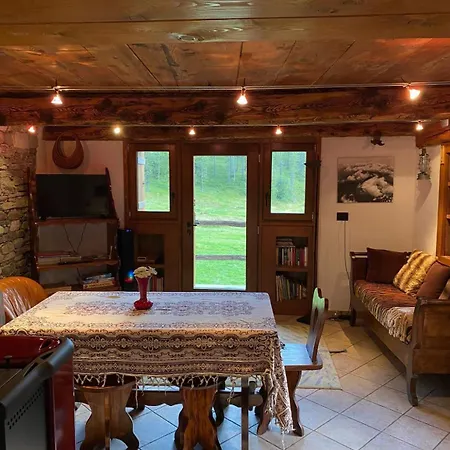 Casa Cantone Devero-baita Storica Con Balcone E Giardino, Posizione Comoda E Soleggiata- Spazio Biciclette *