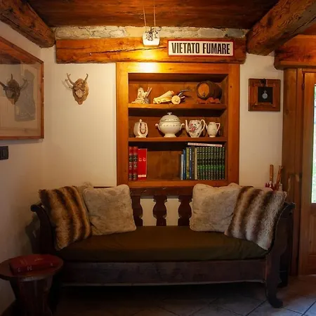 Casa Cantone Devero-baita Storica Con Balcone E Giardino, Posizione Comoda E Soleggiata- Spazio Biciclette Horská chata *