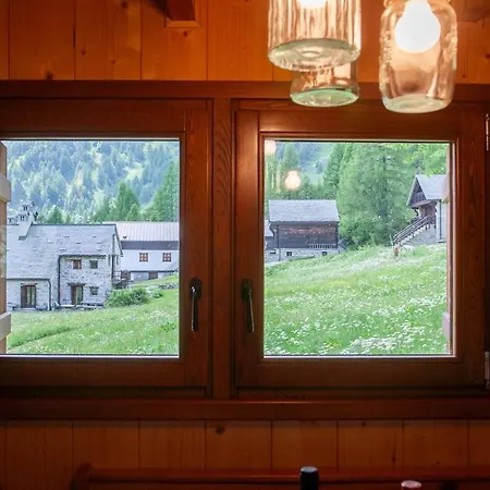 Casa Cantone Devero-baita Storica Con Balcone E Giardino, Posizione Comoda E Soleggiata- Spazio Biciclette *