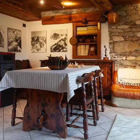 Casa Cantone Devero-baita Storica Con Balcone E Giardino, Posizione Comoda E Soleggiata- Spazio Biciclette * Альпе-Деверо