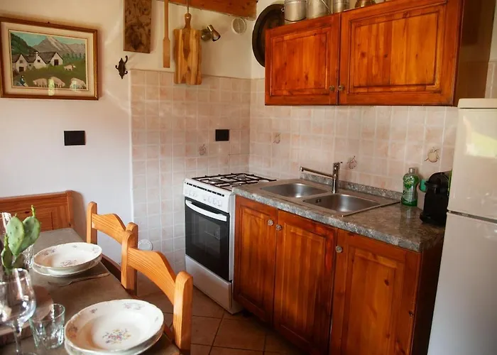 Casa Cantone Devero-baita Storica Con Balcone E Giardino, Posizione Comoda E Soleggiata- Spazio Biciclette Alpehytte *